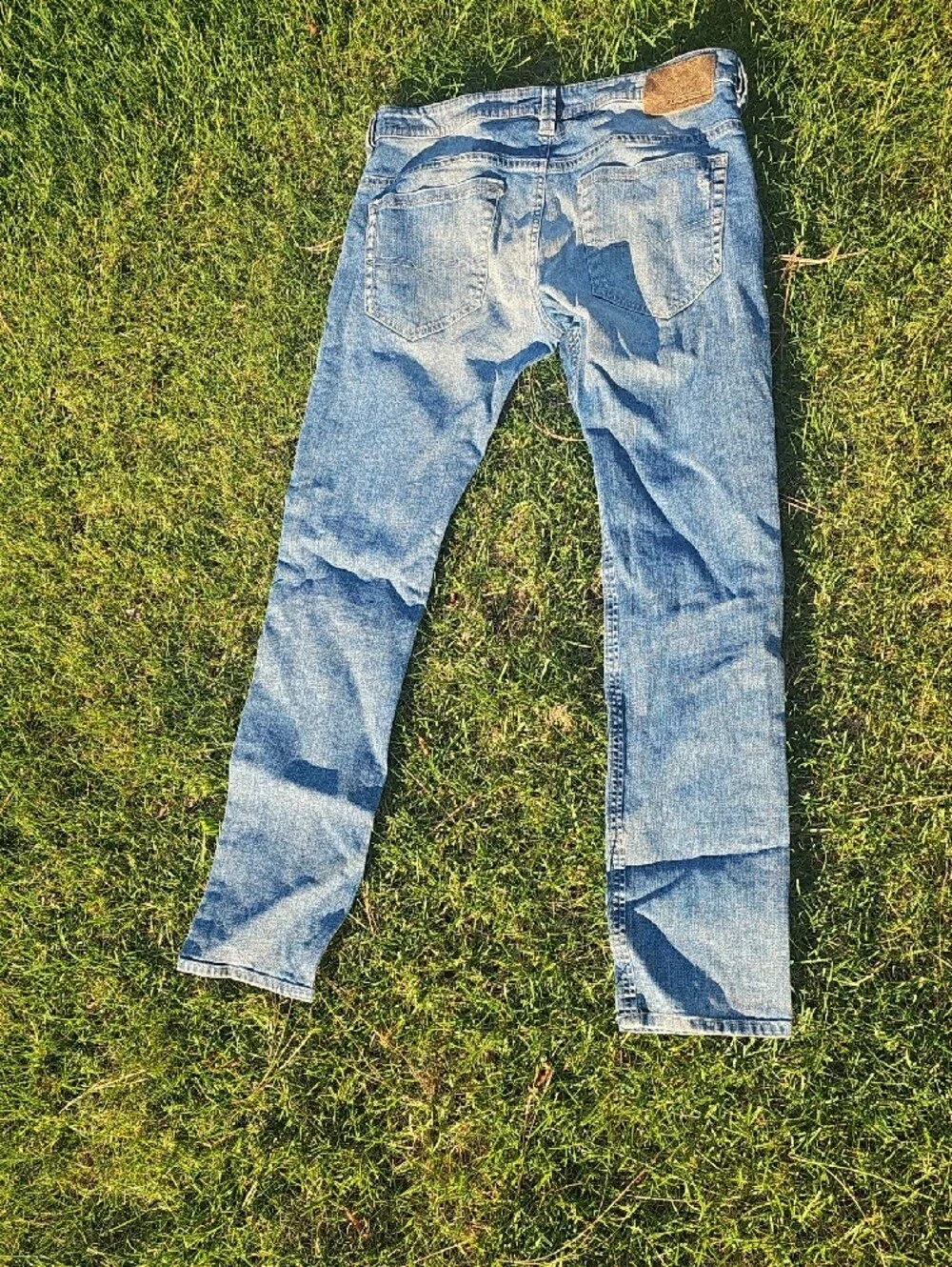 Diesel Thavar Slim Skinny Men’s 33W32L Slim Straight Jeans Faded Blue Denim L17